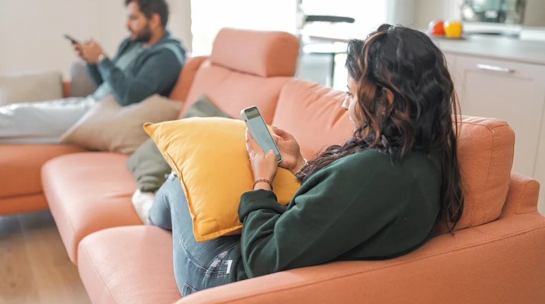 Γιατί νιώθουμε μόνοι στη σχέση μας;