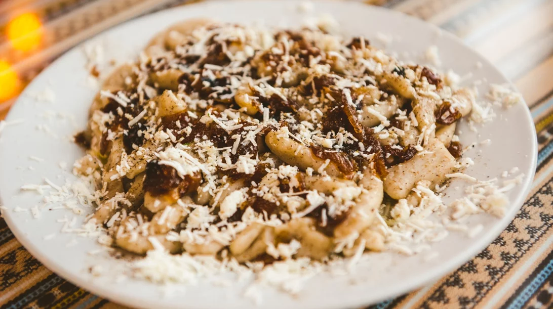 Τσικνοπέμπτη: Συνταγή για γκόγκλιες - Τα παραδοσιακά φρέσκα ζυμαρικά των Αποκριών