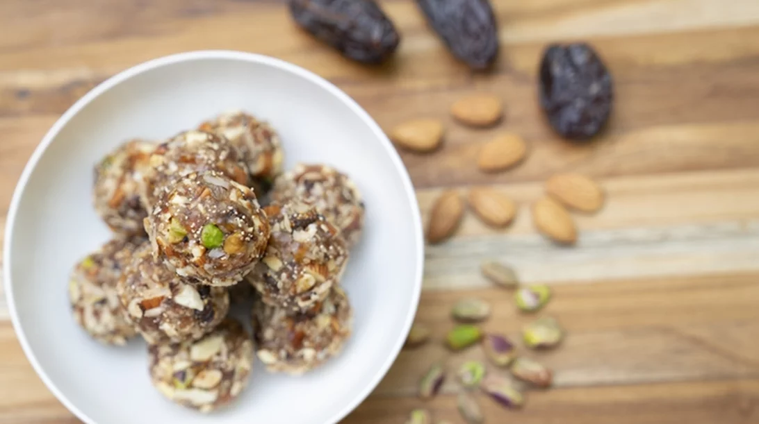 Το ιδανικό on the go σνακ: Ενεργειακές μπάλες χωρίς ζάχαρη
