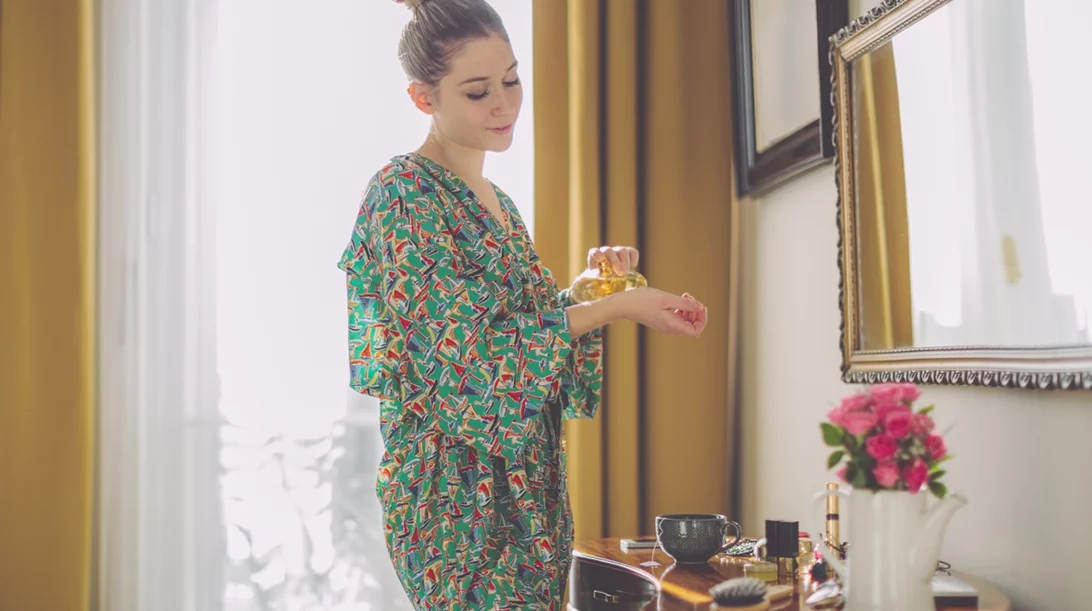 3 tips για να έχει διάρκεια το άρωμά σου και να μοσχοβολάς όλη μέρα