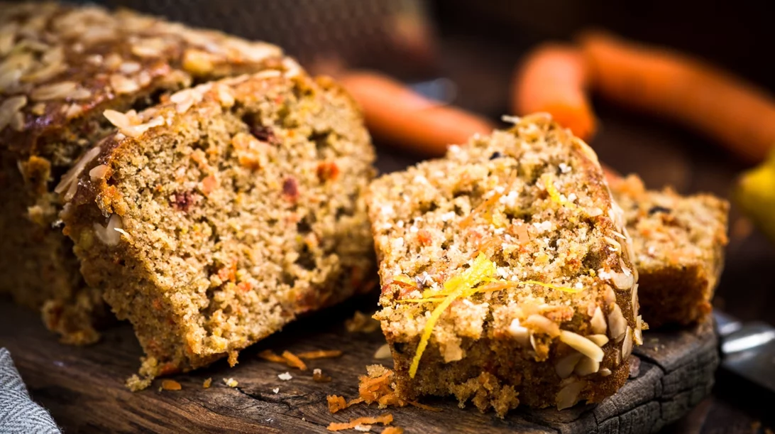 Κέικ καρότου με ελαιόλαδο και καρύδια: Η αυθεντική συνταγή χωρίς βούτυρο