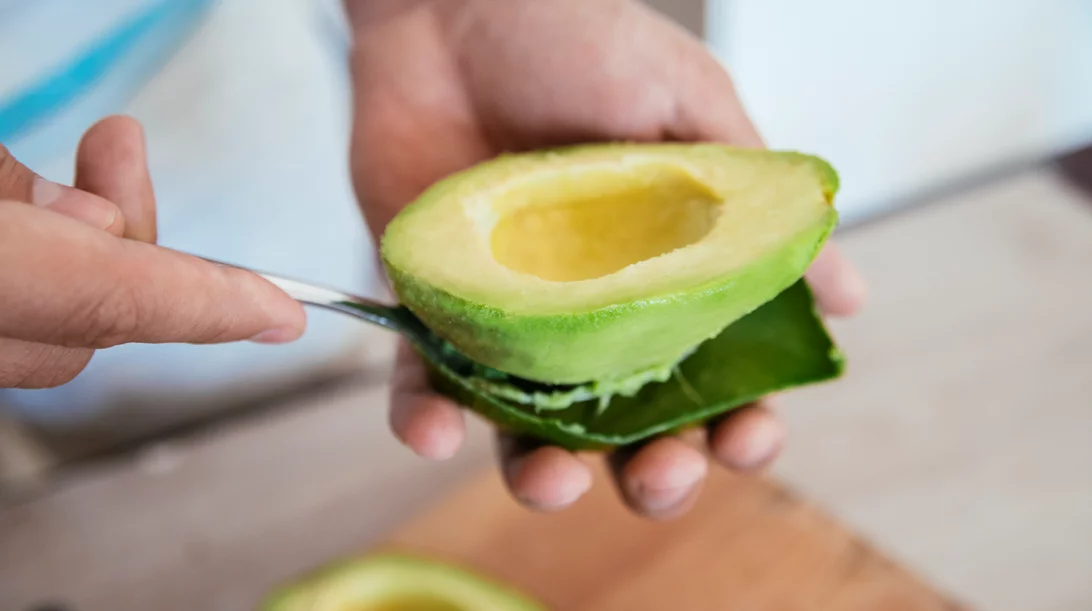 Είναι το αβοκάντο το "μυστικό" για χαμηλά λιπίδια και υγιή καρδιά;
