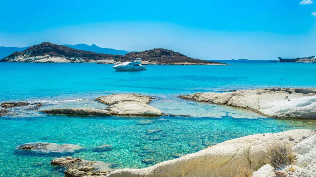 Στην Ελλάδα η παραλία με τα πιο καθαρά νερά στον κόσμο