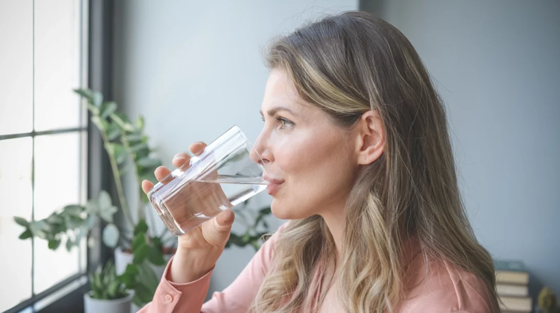 Το νερό είναι το "μυστικό" για να μεγαλώνουμε με υγεία - το ήξερες;