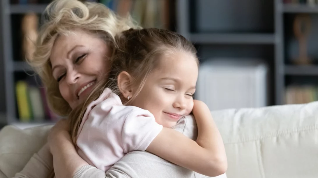 Γιατί "του παιδιού μου το παιδί είναι δυο φορές παιδί μου"; Η νευροεπιστήμη απαντά