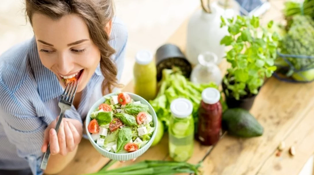 Η υγιεινή διατροφή που "αντιστοιχεί" σε 4.000 βήματα ημερησίως - Νέα μελέτη με δοκιμασία άσκησης