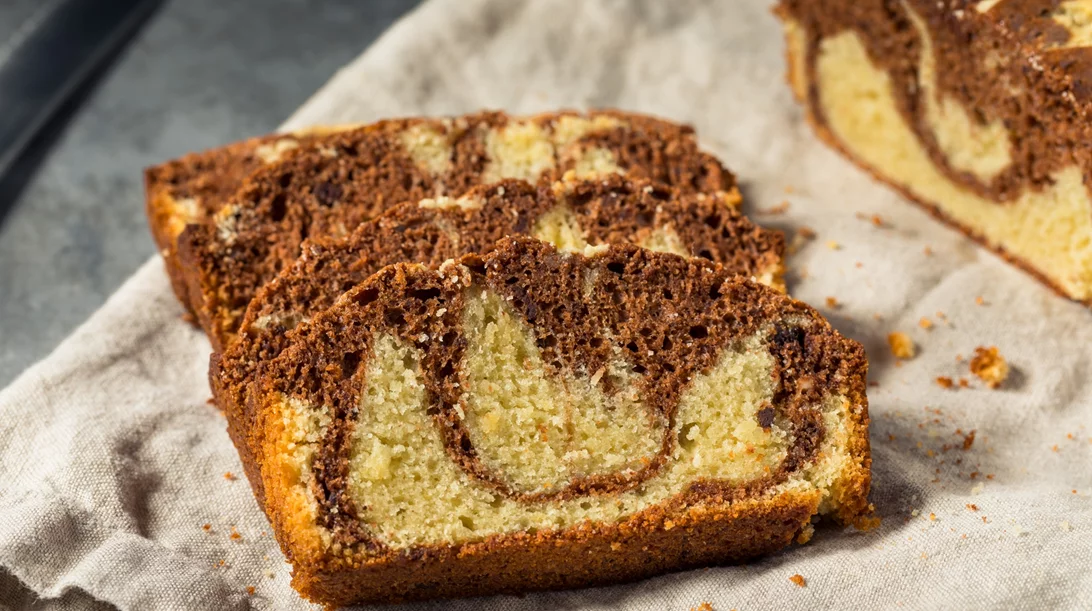 Κλασικό κέικ βανίλια - σοκολάτα: Πανεύκολο, τέλειο συνοδευτικό για τον καφέ