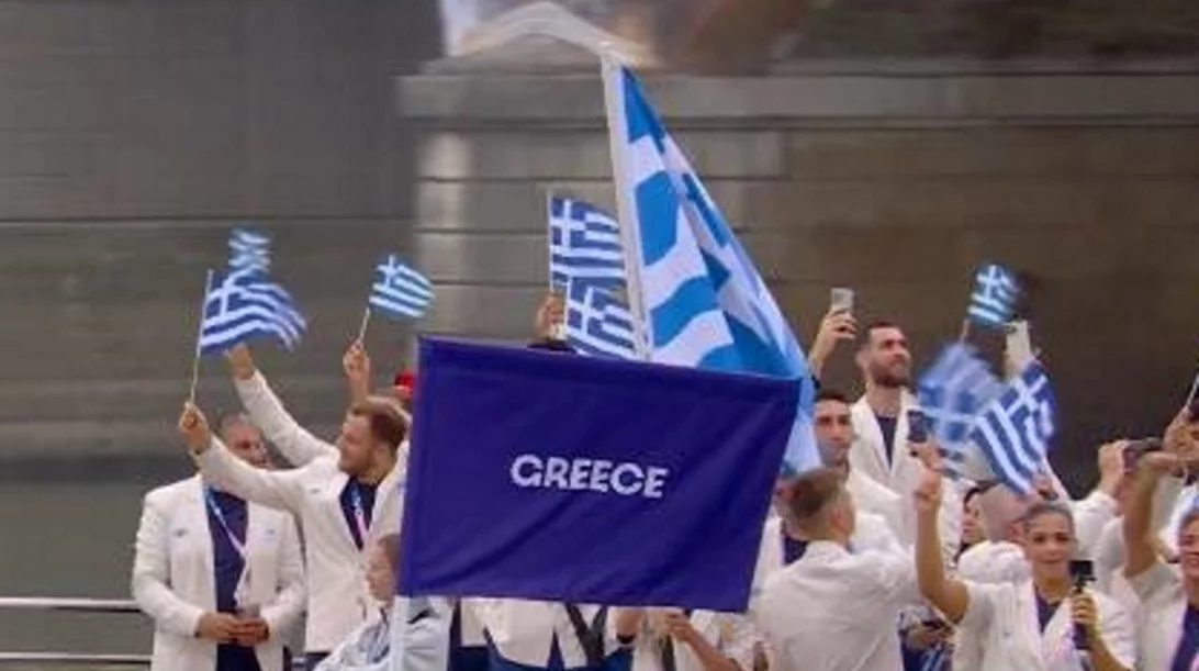 Οι Ολυμπιακοί Αγώνες ξεκίνησαν! Η εντυπωσιακή είσοδος της Ελλάδας με Αντετοκούνμπο & Ντρισμπιώτη