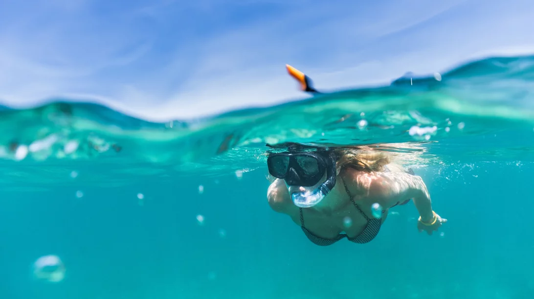 Πώς το κολύμπι διεγείρει τον εγκέφαλό σου;