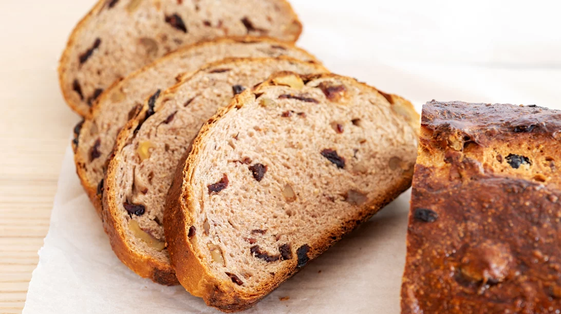 Σπιτικό ελιόψωμο: Έυκολο, τραγανό και ιδανικό για σάντουιτς