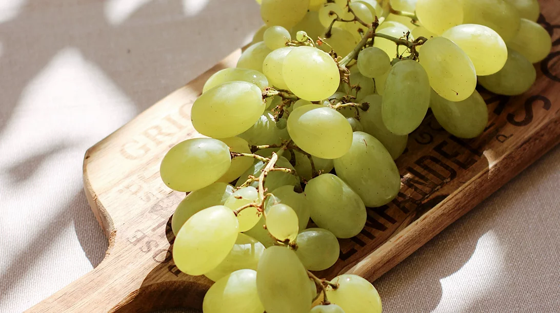 Παχαίνουν τα σταφύλια; Η διατροφολόγος απαντά σε μερικές viral απορίες