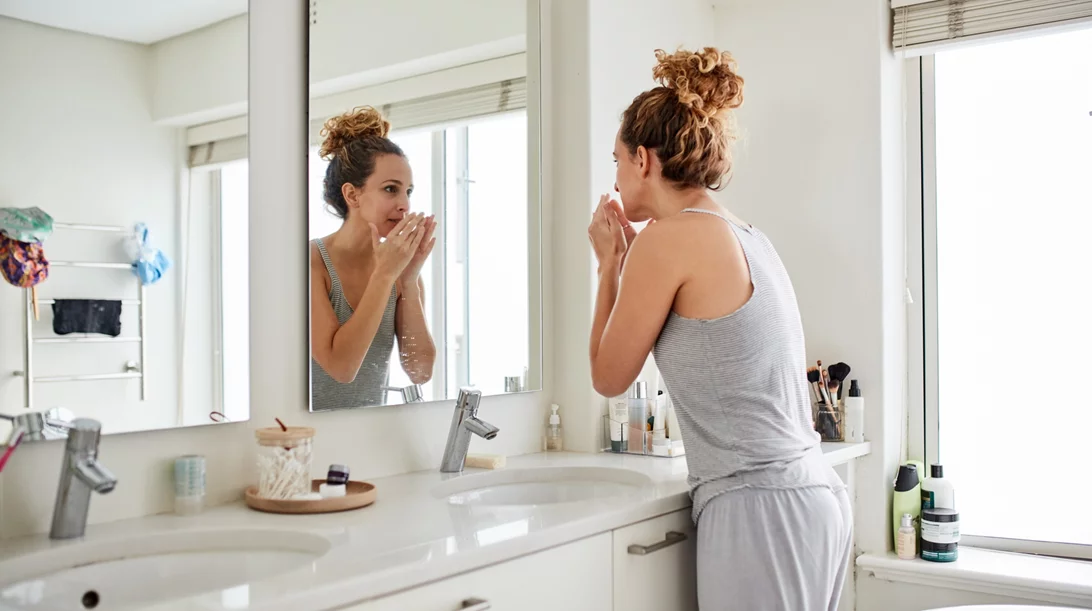 Κακοσμία στόματος: Τι θέλει να σου πει για την υγεία σου;