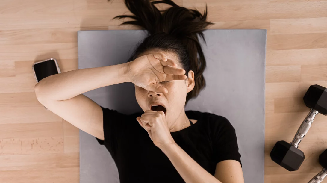Γιατί νυστάζεις μετά τη γυμναστική; 5 tips να το αποτρέψεις