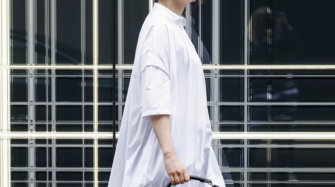 Άνοιξη 2025: Αυτή η τσάντα θα γίνει η εμμονή σου σύμφωνα με το TikTok