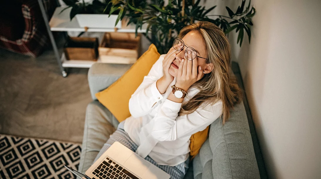 Δεν κοιμάμαι καλά, τι να κάνω; 6 tricks για να τα βγάλεις πέρα την επόμενη μέρα