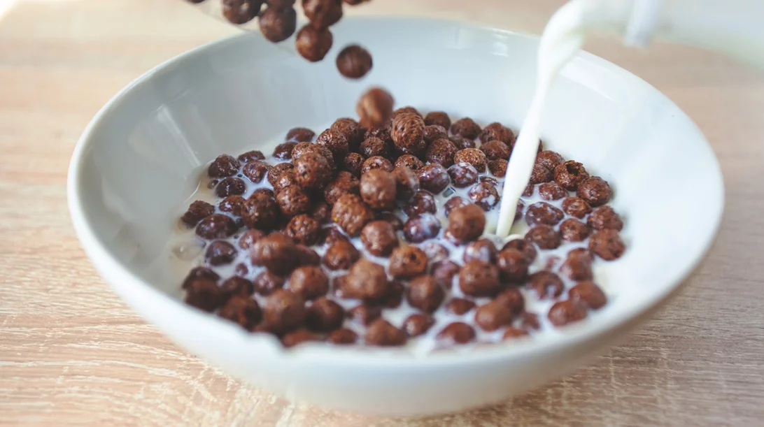 Κορυφαία διατροφολόγος αποκαλύπτει τα τρόφιμα που δεν καταναλώνει ποτέ (παρότι θεωρούνται υγιεινά)