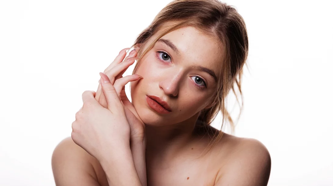 5 viral υγρά ρουζ για να δημιουργήσεις τα "αναψοκοκκινισμένα ζυγωματικά"