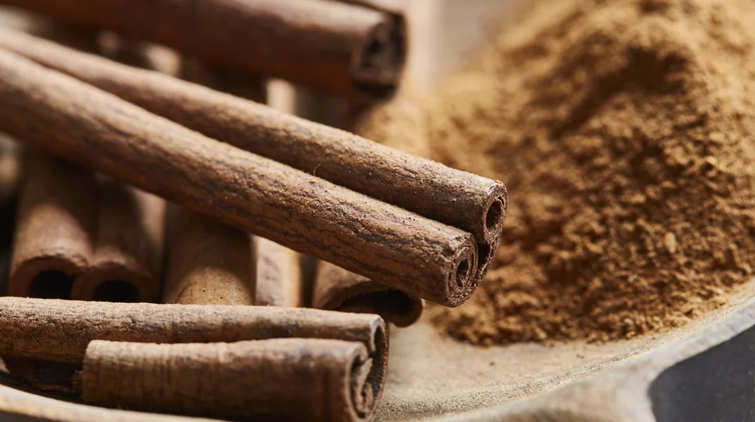 Πώς η κανέλα, ο κουρκουμάς και το τζίντζερ μπορεί να επηρεάσουν τα φάρμακά σου