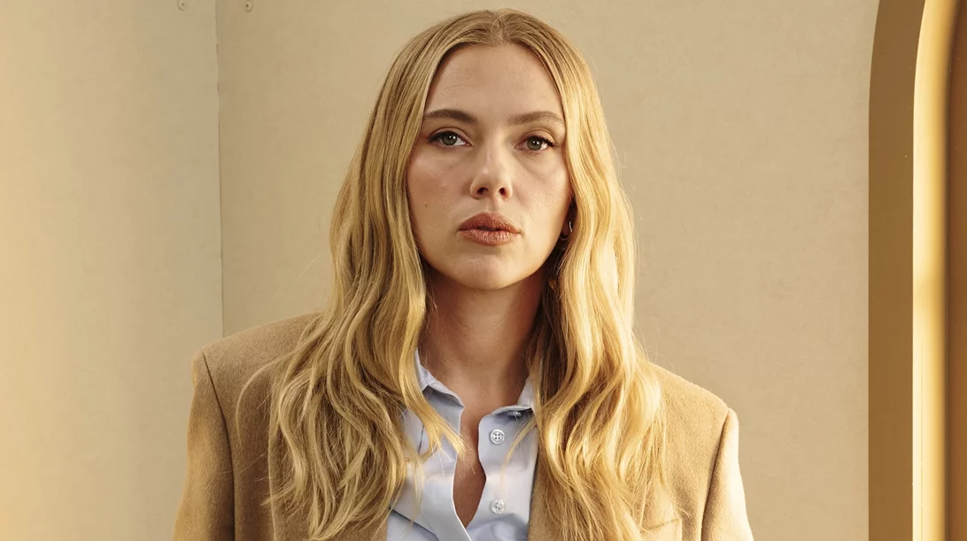 Χτένισμα που ανορθώνει και σμιλεύει το πρόσωπο – κάν΄το όπως η Scarlett Johansson