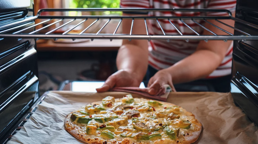 Shape my pizza: Υγιεινές ζύμες από λαχανικά και ολικής άλεσης, οι εναλλακτικές σάλτσες, τα light υλικά κι όλα όσα θα αλλάξουν την πίτσα σου