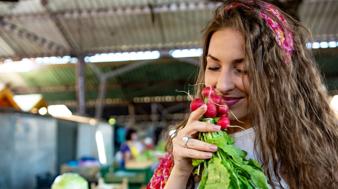 Το "επίμονο" σύμπτωμα που αφήνει η COVID-19 στο 5% όσων κόλλησαν - περισσότερο στις γυναίκες!