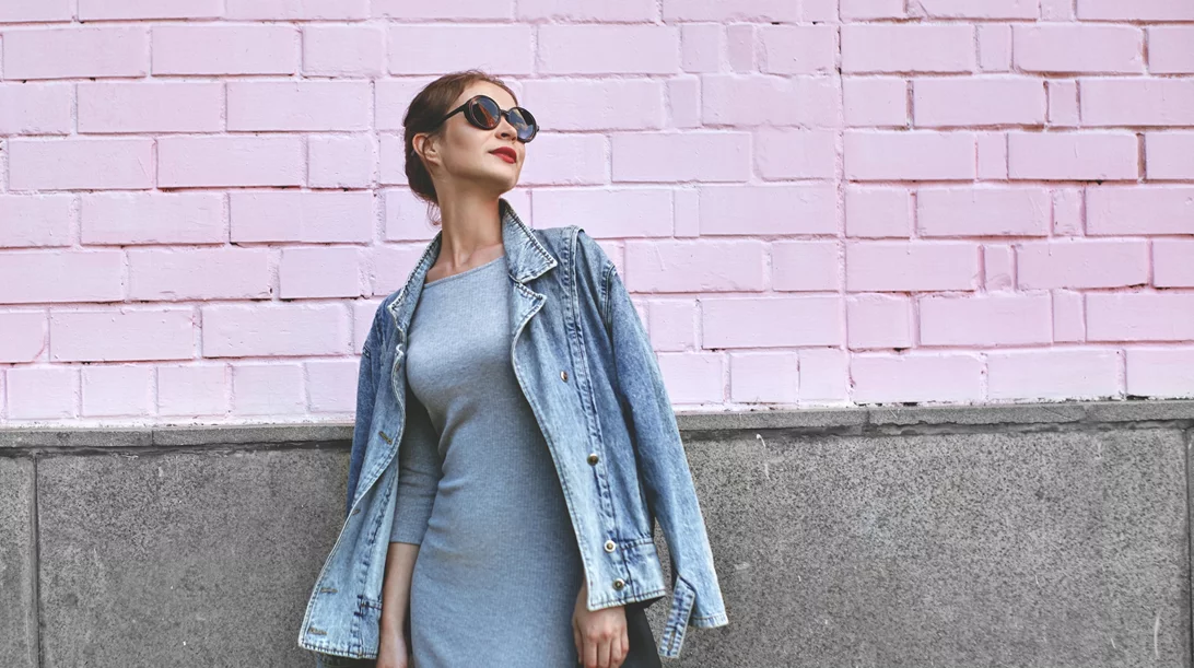 Έρχεται τριήμερο: 13 casual chic looks με τζιν που μπορείς εύκολα να αντιγράψεις