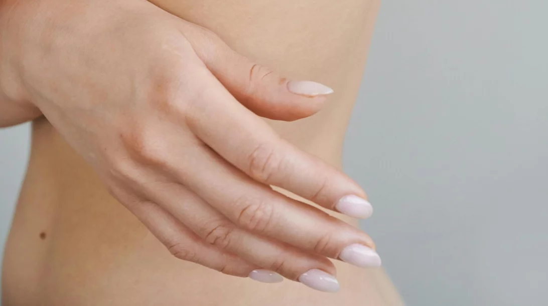 To minimal manicure που κάνουν τώρα όλες οι Παριζιάνες