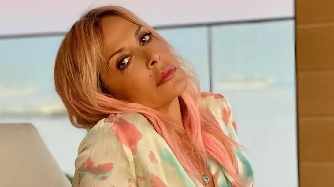 Άννα Βίσση: Πώς καταφέρνει να έχει αλαβάστρινη επιδερμίδα μετά τα 60