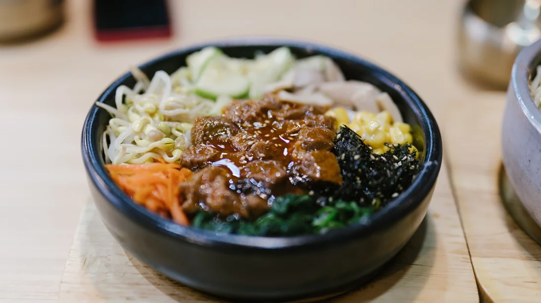 Ξινό, καυτερό και φαρμακευτικό: Μάθε τι τρώνε οι Κορεάτες κάθε μέρα για μακροζωία