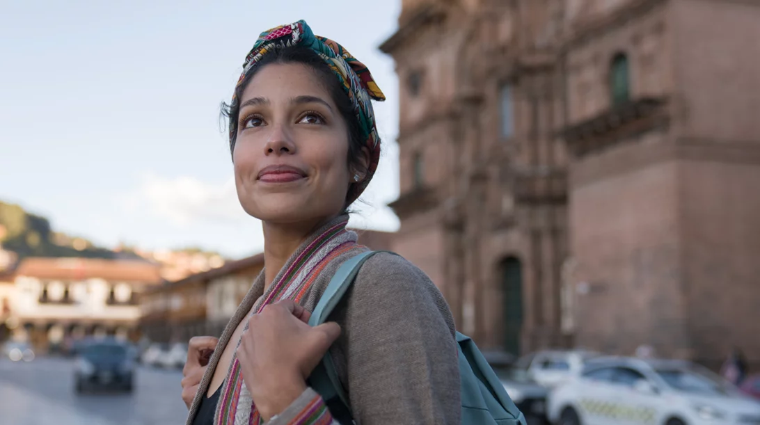 Παρατηρείς αλλαγές στην επιδερμίδα σου όταν ταξιδεύεις; Δες γιατί συμβαίνει και πώς θα τις αντιμετωπίσεις