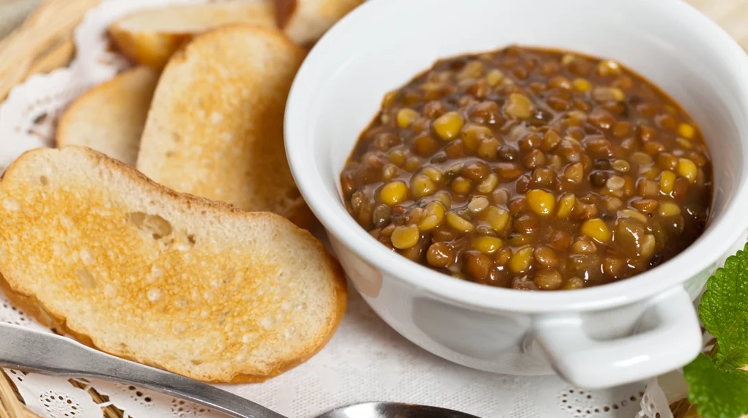 "Προκαλούν πεπτικά προβλήματα" και άλλοι 3 κοινοί μύθοι για τα όσπρια