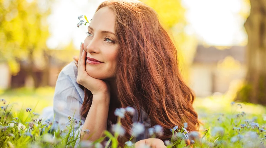 Δέρμα στην εμμηνόπαυση και καλοκαίρι: Οι συμβουλές της δερματολόγου