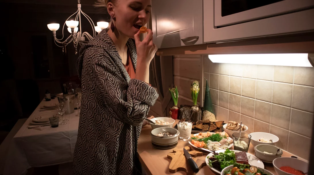 Τρεις (πολύ) συχνοί μύθοι γύρω από το βραδινό γεύμα