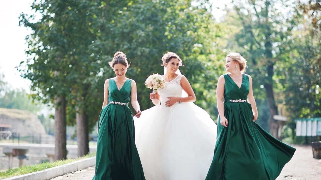 Kαλεσμένη σε γάμο: 7 στιλιστικά λάθη που δεν πρέπει να κάνεις