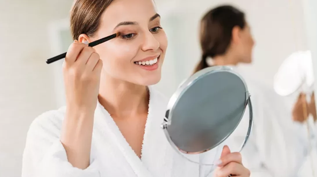 Primer ματιών: Τι είναι και πόσο χρησιμεύει στο μακιγιάζ;