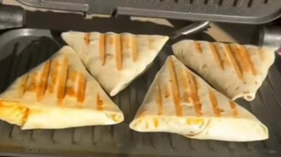 Τα πιο light κοτοπιτάκια φτιαγμένα με τορτίγια αντί για σφολιάτα