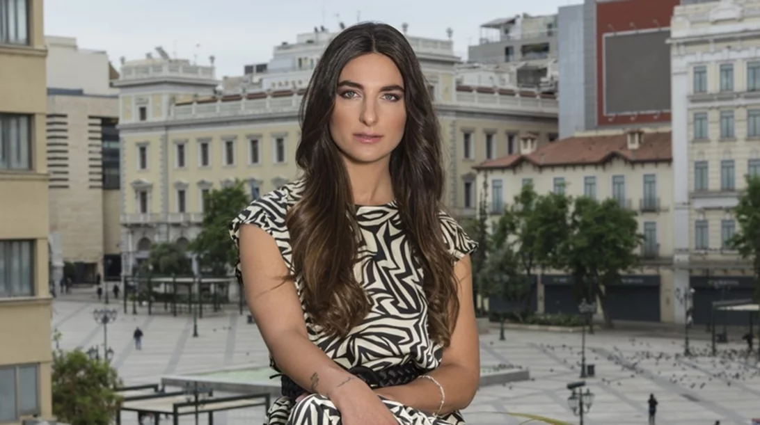 Από την πόλη έως το νησί: Πώς θα δημιουργήσεις τα πιο αέρινα summer looks σύμφωνα με τη Βασιλική Ρούσσου