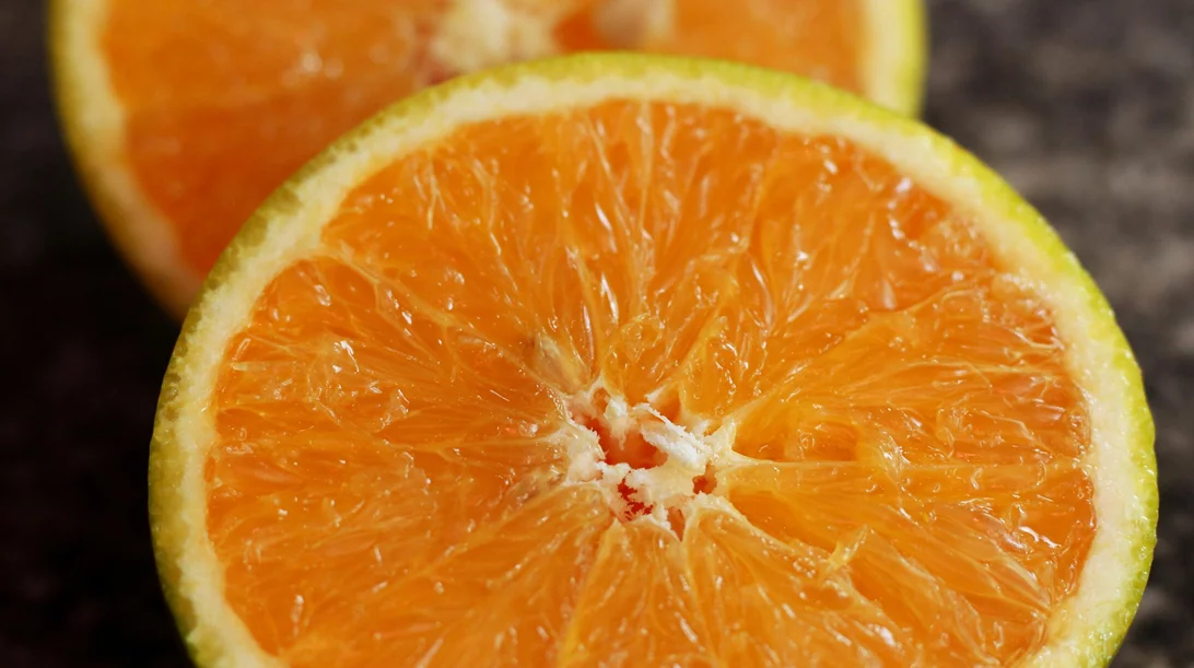Το φρούτο που έχει 50 φορές περισσότερη βιταμίνη C από το πορτοκάλι – Kαι δεν το ξέρεις