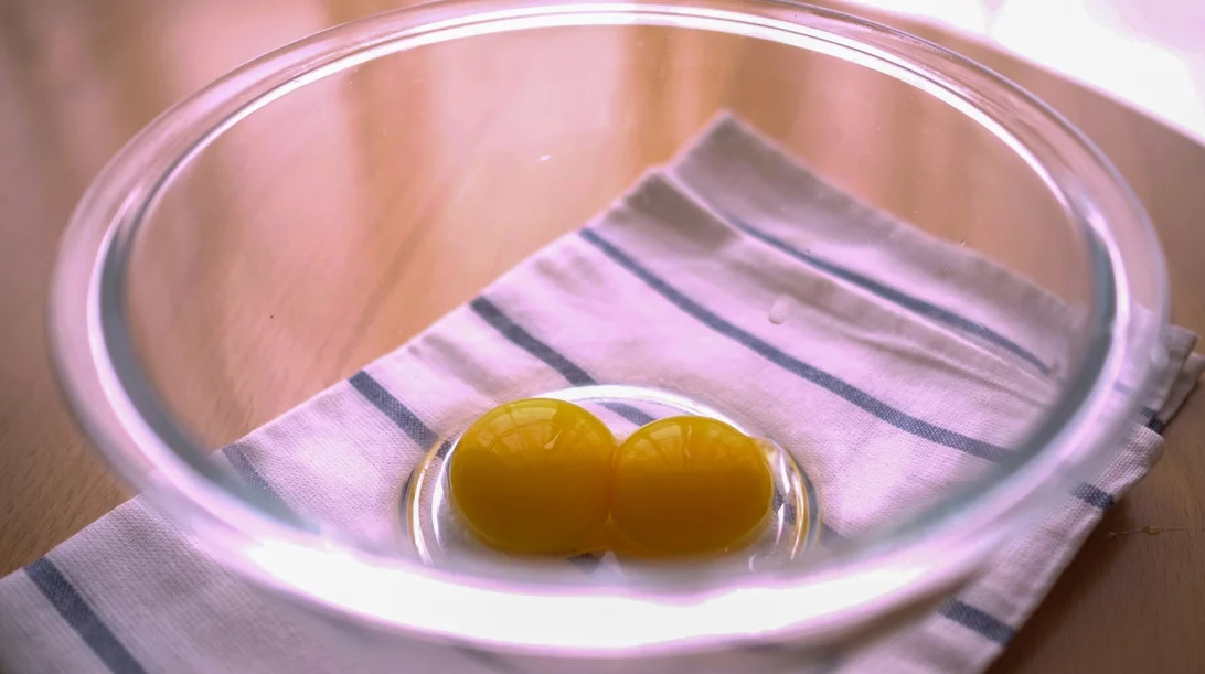 Μάσκες με αυγό: 5 σπιτικές συνταγές για μαλλιά και πρόσωπο