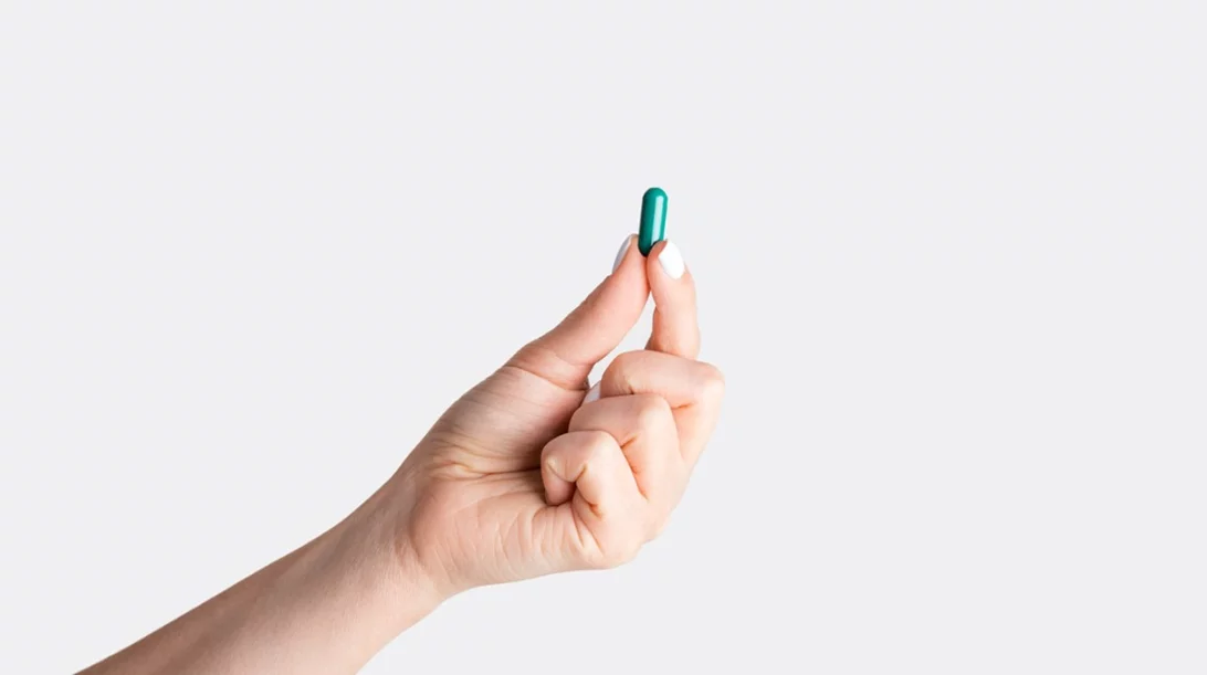 Χάπια για την COVID-19: Όσα ξέρουμε σήμερα για τις δύο αυτές νέες θεραπείες