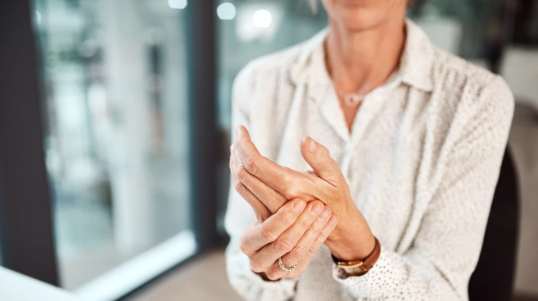 Πώς θα προλάβεις την οστεοπόρωση; Αλήθειες και μύθοι βρίσκουν απάντηση