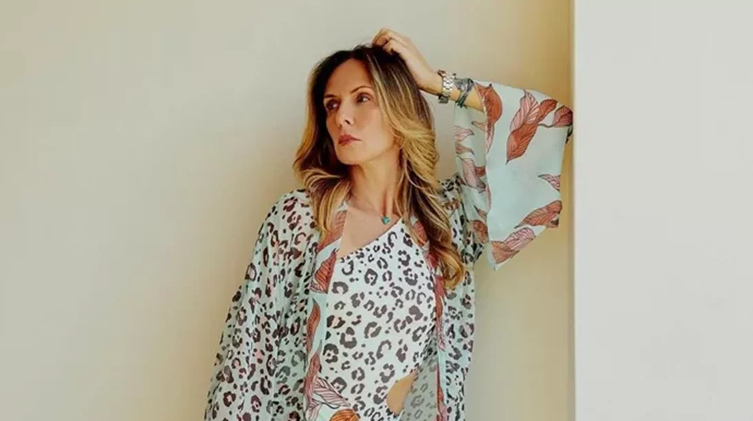 Η Εβελίνα Παπούλια υιοθέτησε τη μεγαλύτερη τάση στα μαλλιά για γυναίκες άνω των 50