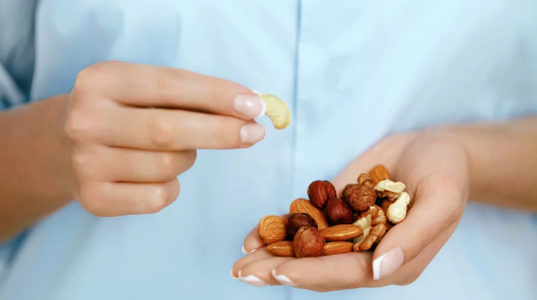 Εύκολο και υγιεινό σνακ: Ρωτήσαμε 10 διαιτολόγους τι προτιμούν