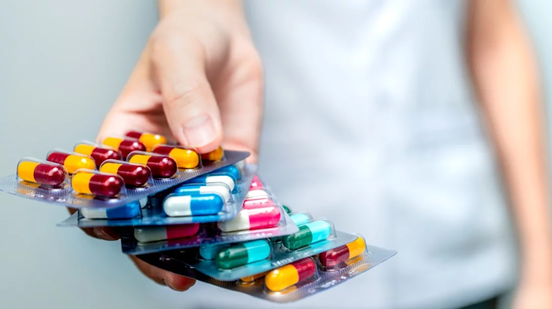 Αντιβιοτικά: Τα 3 λάθη που κάνουμε όλοι στη χρήση τους