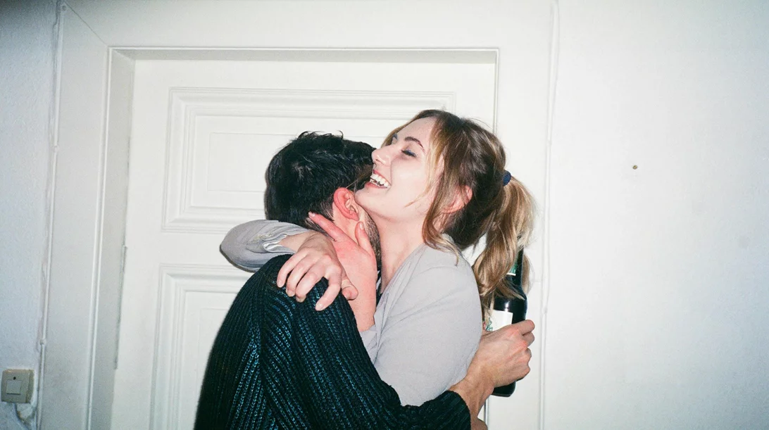 Red flag ή comfort zone; Γιατί ερωτευόμαστε ανθρώπους που θυμίζουν τους γονείς μας;