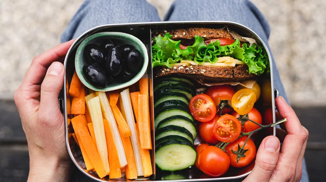 Χαλάω συνέχεια τη δίαιτα: Ποιες είναι οι επιπτώσεις σε βάθος χρόνου;