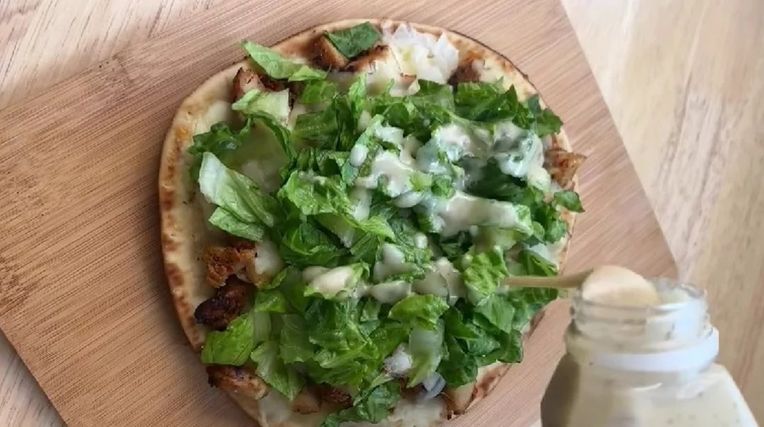 Η πιο νόστιμη και γρήγορη πίτσα με γεύση... Caesar's