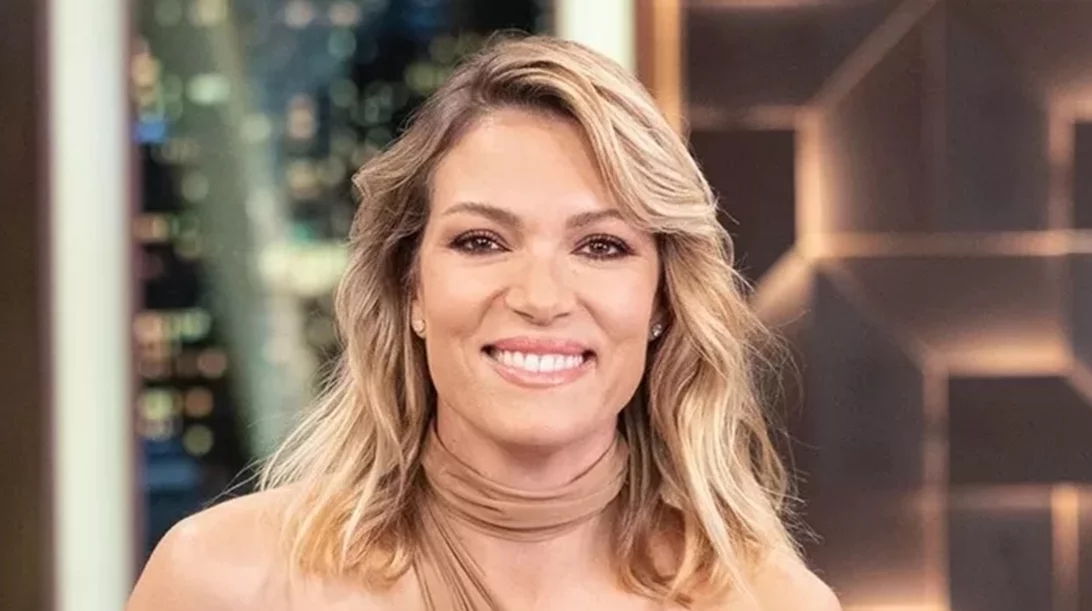 Η Βίκυ Καγιά με το sexy χτένισμα που θα δοκιμάσουμε σίγουρα στις γιορτές