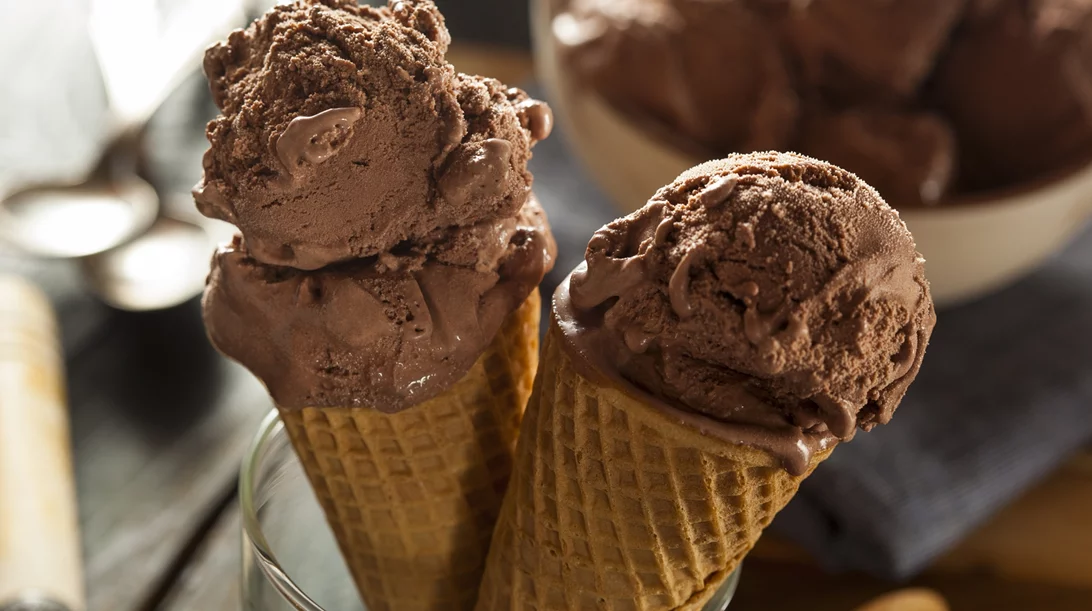Το πιο λαχταριστό παγωτό με μόλις 5 υλικά - Υγιεινό και χαμηλό σε θερμίδες