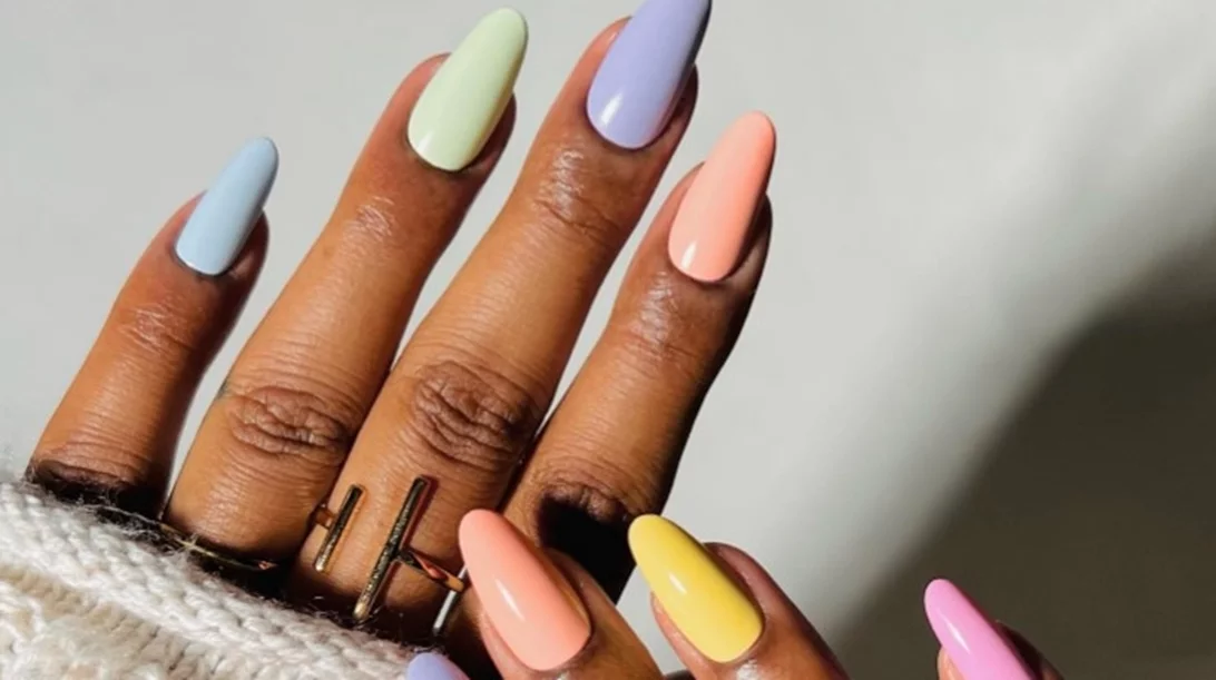April Fools: 6 μανικιούρ που θα κάνουν τις εμφανίσεις του Απριλίου πιο "δροσερές" και stylish